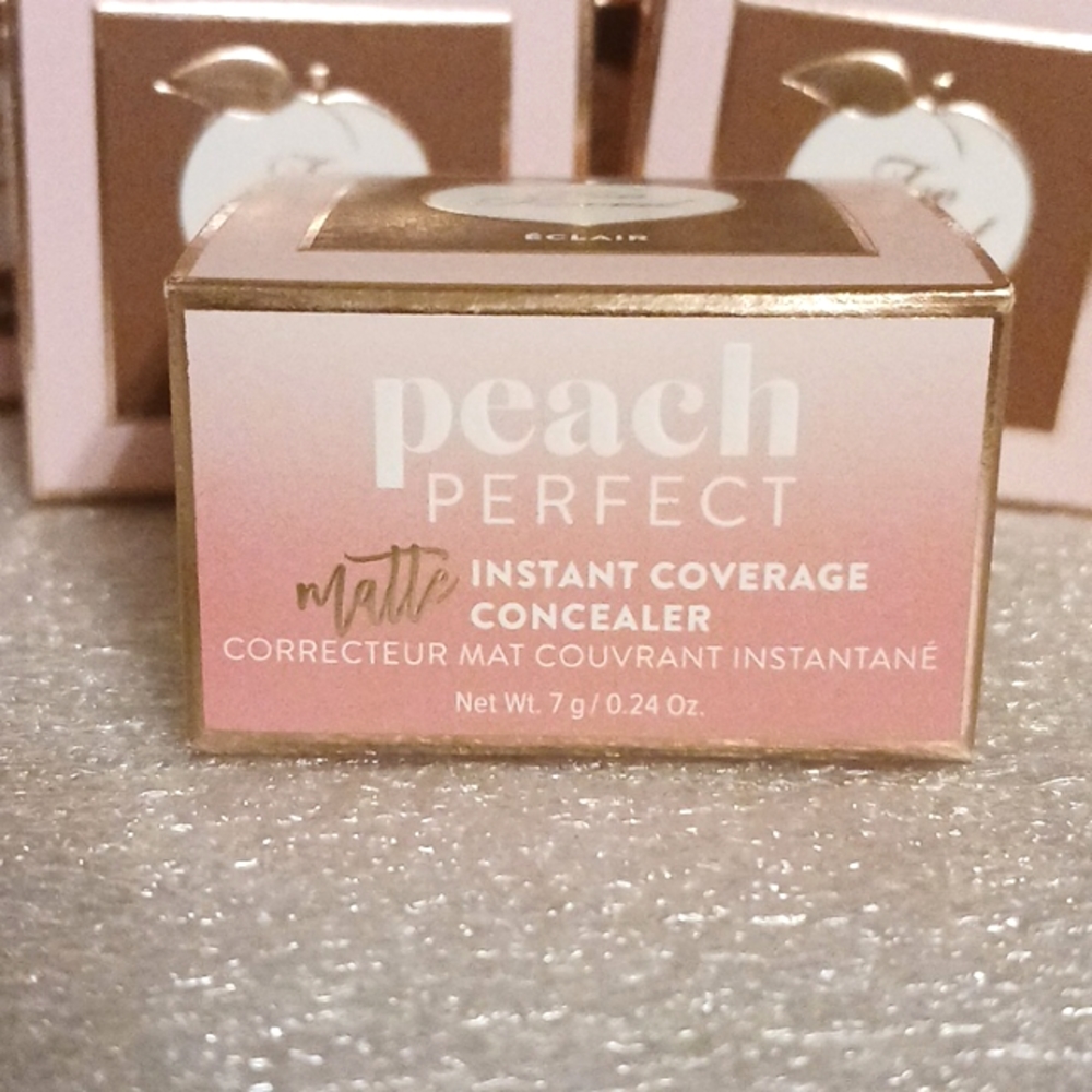 Too Faced Eclair peach Concealer NIB
